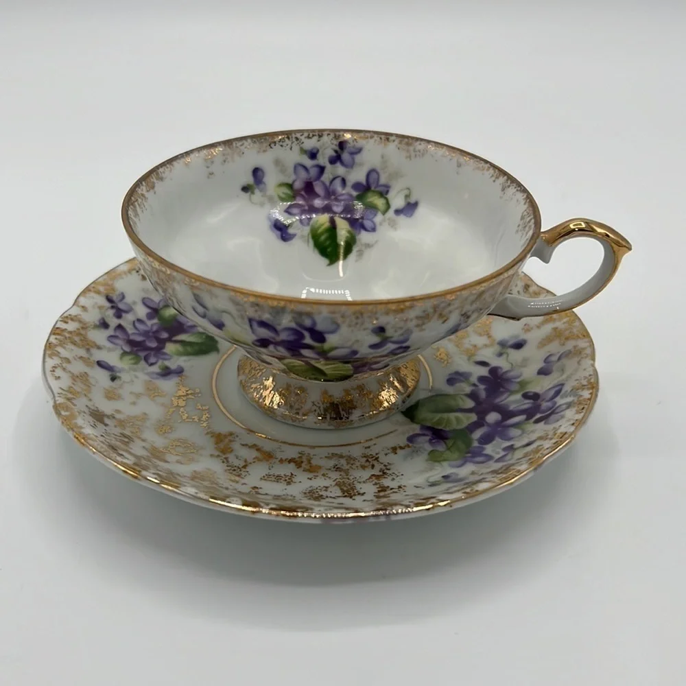 NAPCO CHINA ORIGINAL HAND PAINTED TEACUP SET PURPLE VIOLETS GOLD TRIM